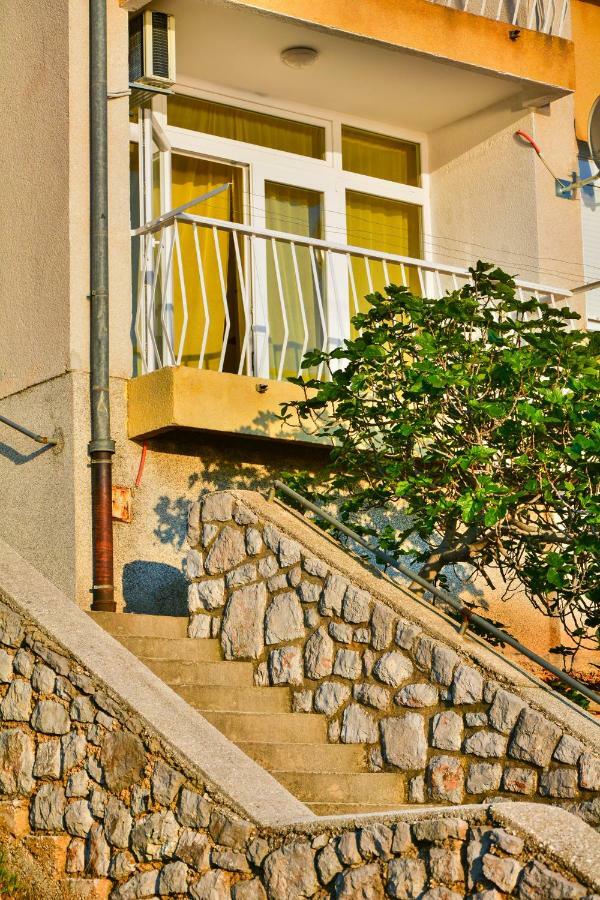 Apartment Petra Senj  Bagian luar foto