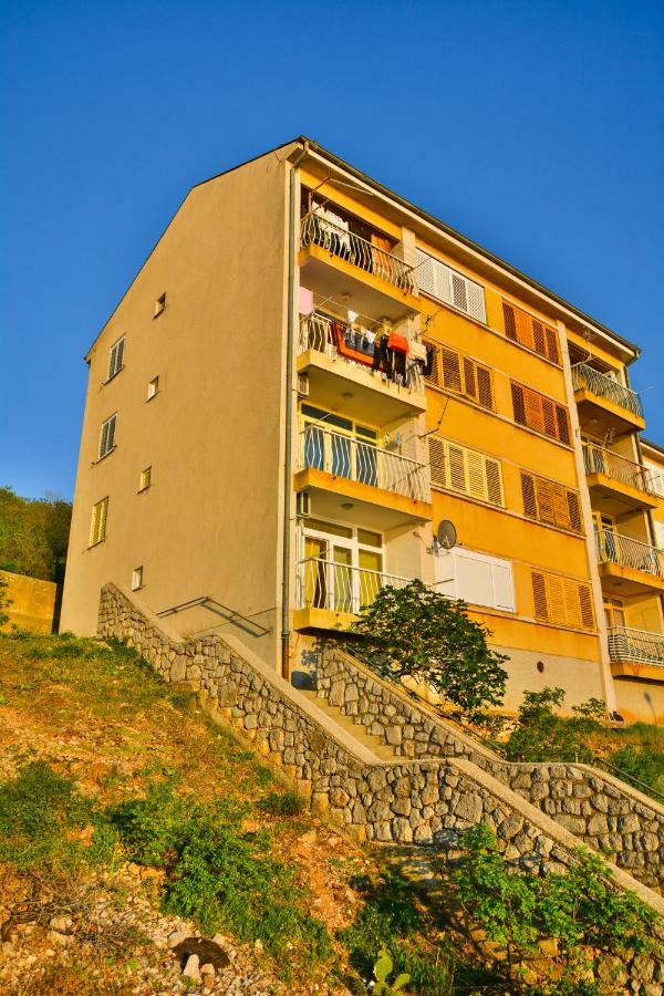 Apartment Petra Senj  Bagian luar foto